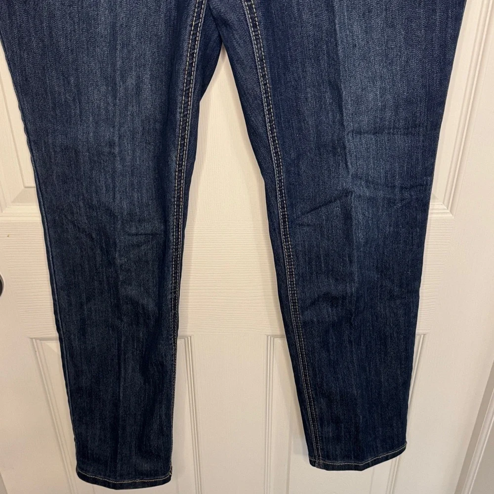 EUC Christopher & Banks Dark Blue Women's Skinny Jeans - Picture 3 of 6